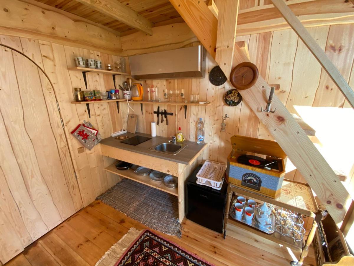 Viking House In The Tree! Jacuzzi, Sauna,Apkure! Lici (Talsi) Exterior foto